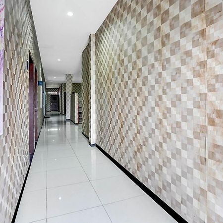 סוראבאיה Oyo 90889 Dkb Residence מראה חיצוני תמונה