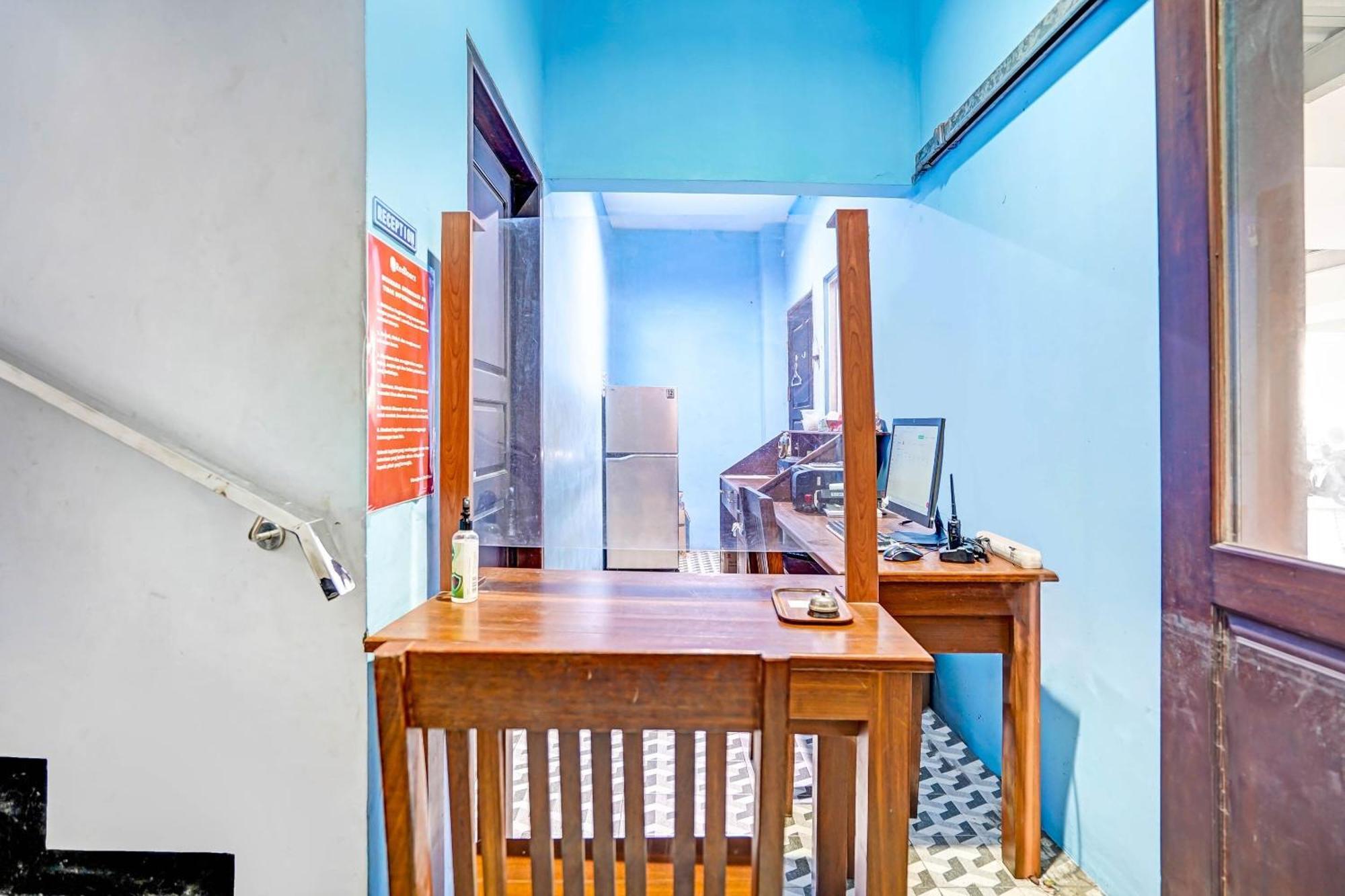 סוראבאיה Oyo 90889 Dkb Residence מראה חיצוני תמונה