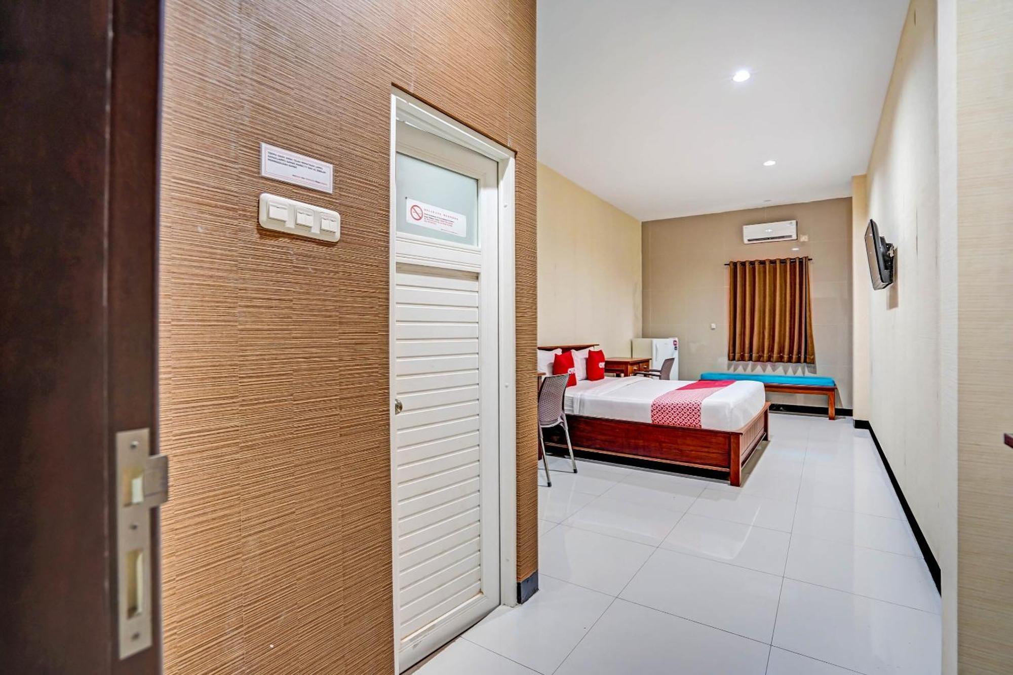 סוראבאיה Oyo 90889 Dkb Residence מראה חיצוני תמונה